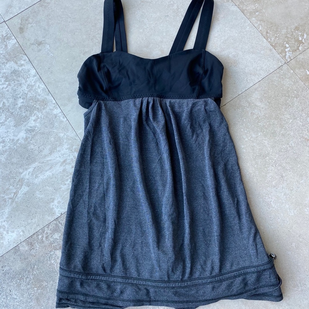 LULULEMON:  WORKOUT/ YOGA TOP
